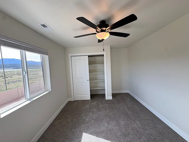 51 S 4375 W #27 — Photo 13