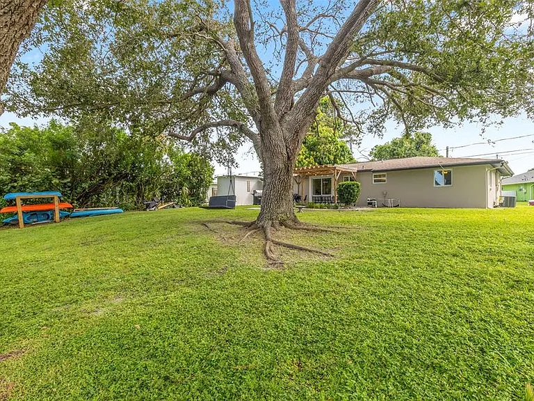 2586 Auburn Blvd — Photo 31