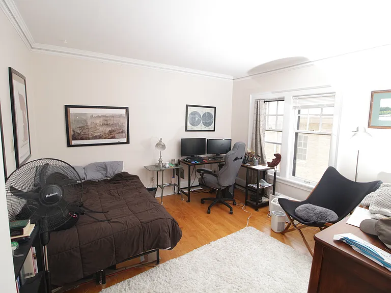 2119 E Kenilworth Pl #3 — Photo 4