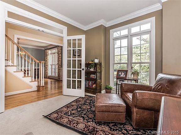 3rd image of 7617 Garnkirk Dr