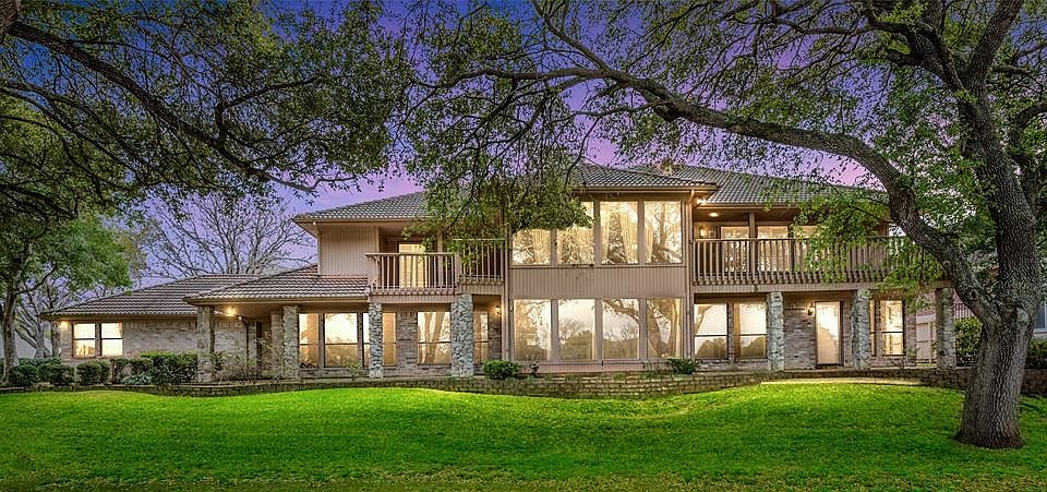 1st image of 210 Laurel Springs Ct
