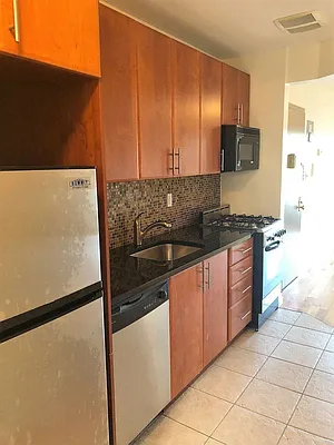 Rented by Guardian Property Management of Brooklyn LLC | media 9