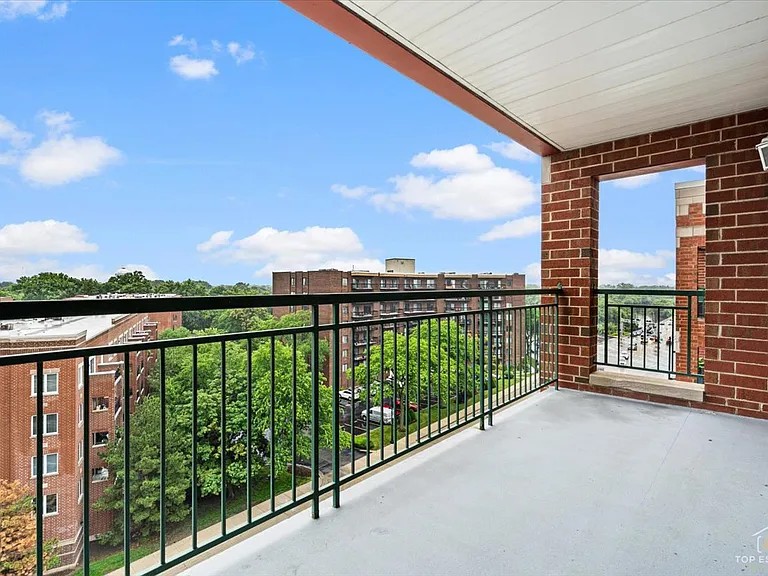 650 S River Rd #812 — Photo 24