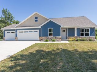 2871 Manitowoc Rd, Green Bay, WI 54311