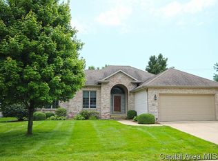 4660 Svenson Dr, Springfield, IL 62711