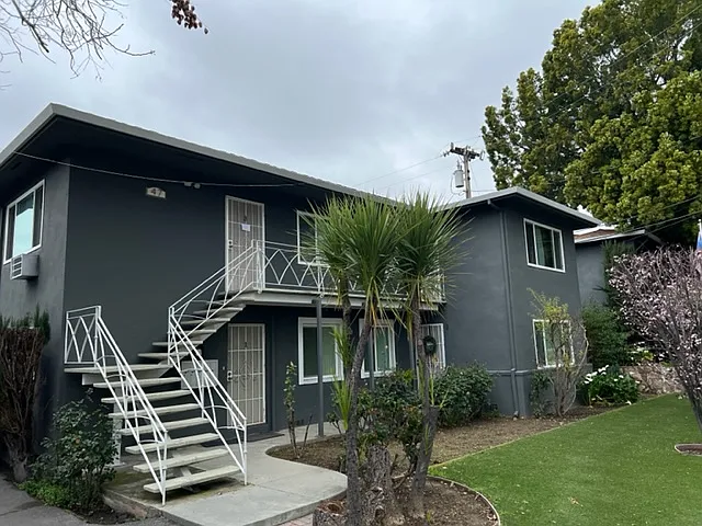 Pruneyard Garden Apartments — Photo 16