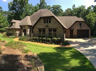 10338 Hunter Creek Ln, Conroe, TX 77304