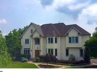 39 Tall Oaks Dr, Feasterville Trevose, PA 19053