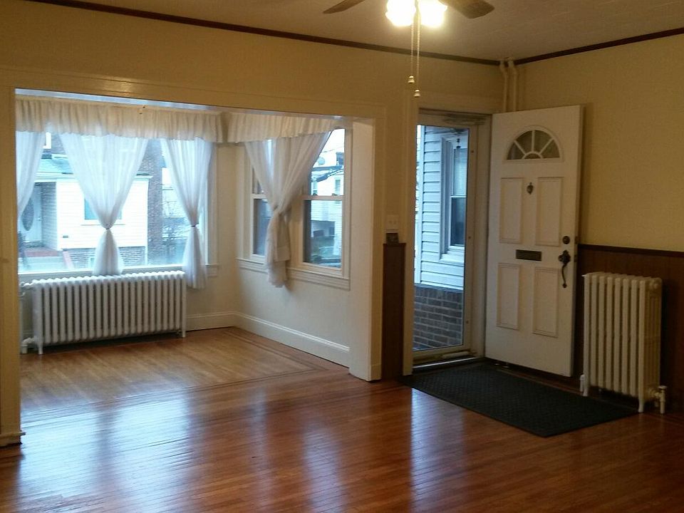 Living rm, Sun rm, Front door