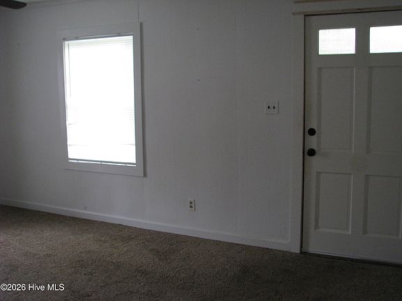 5th image of 403 Winesett Circle