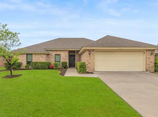 3737 Rolling Meadows Dr, Bedford, TX 76021
