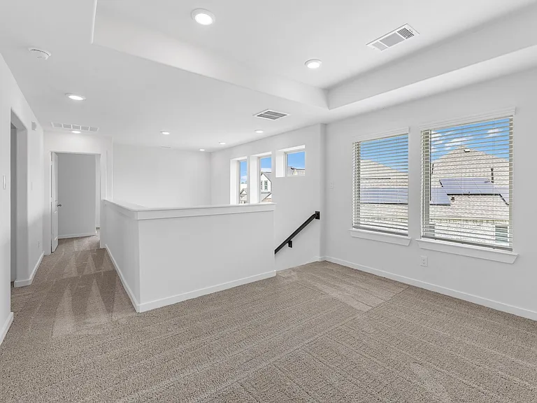 21611 Alberta Forest Cir — Photo 16