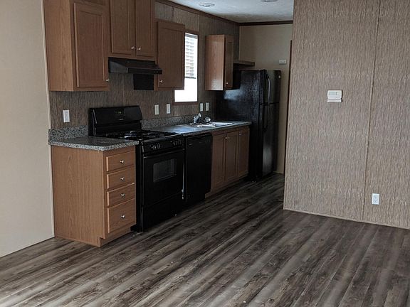 2nd image of 88 Carmel St
