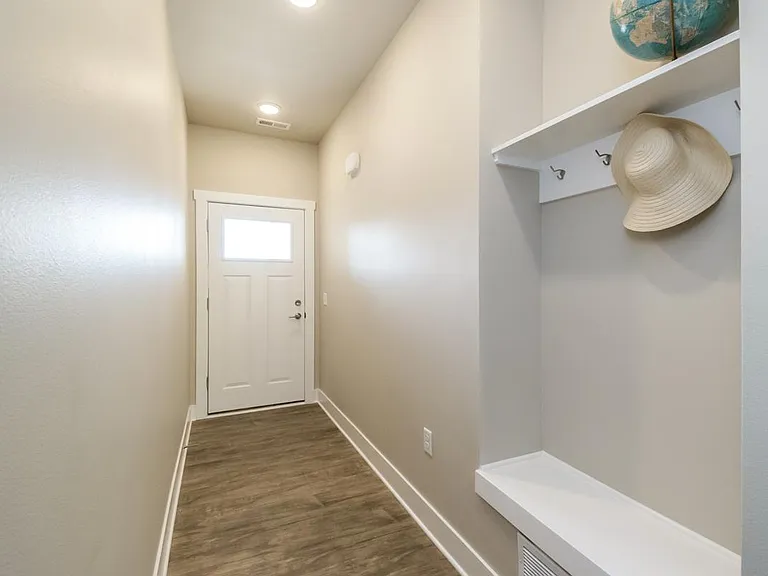 Suncrest — Photo 26
