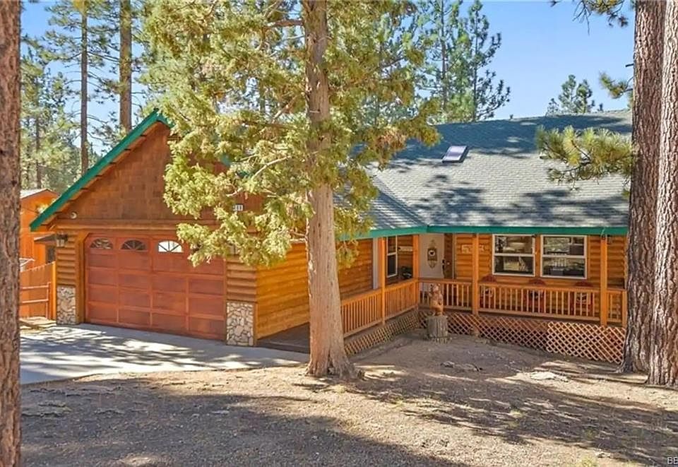 1st image of 406 Wren Dr