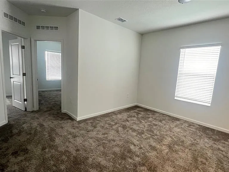 2821 Pierr St — Photo 30