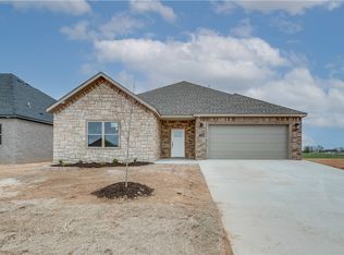 7204 Walnut Grove Rd, Bentonville, AR 72712