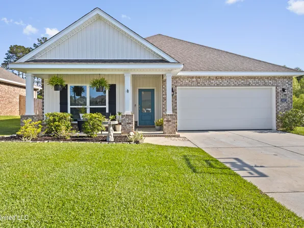 5437 Overland Dr, Biloxi, MS 39532