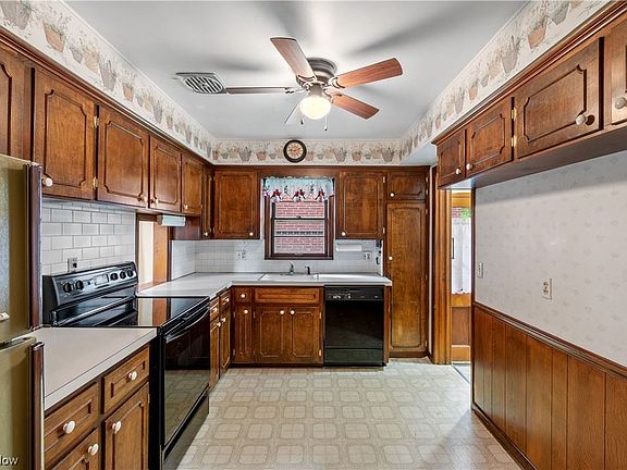 5th image of 664 Chester Ave