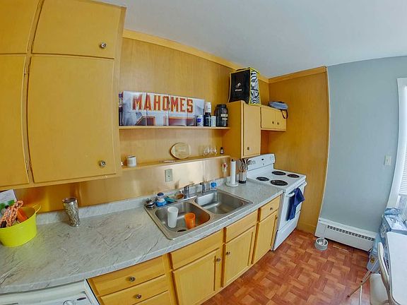 5th image of 731 Humboldt St APT 2