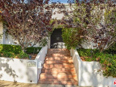 16781 Bollinger Dr, Pacific Palisades, CA, 90272