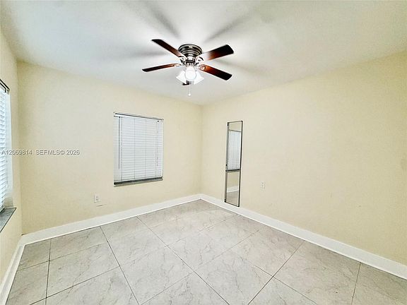 4th image of 325 NE 108th St