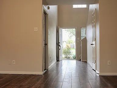 Light and bright entrance