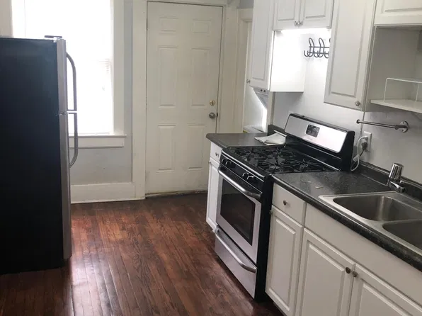 1224 N Main St APT 13, Davenport, IA 52803