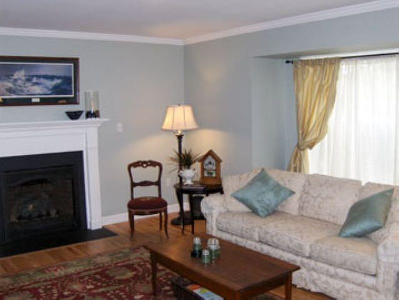 2nd image of 46 COBBLE HILL Drive