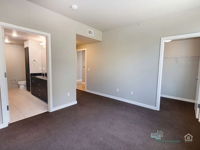 1920 SW River Dr #202 — Photo 20