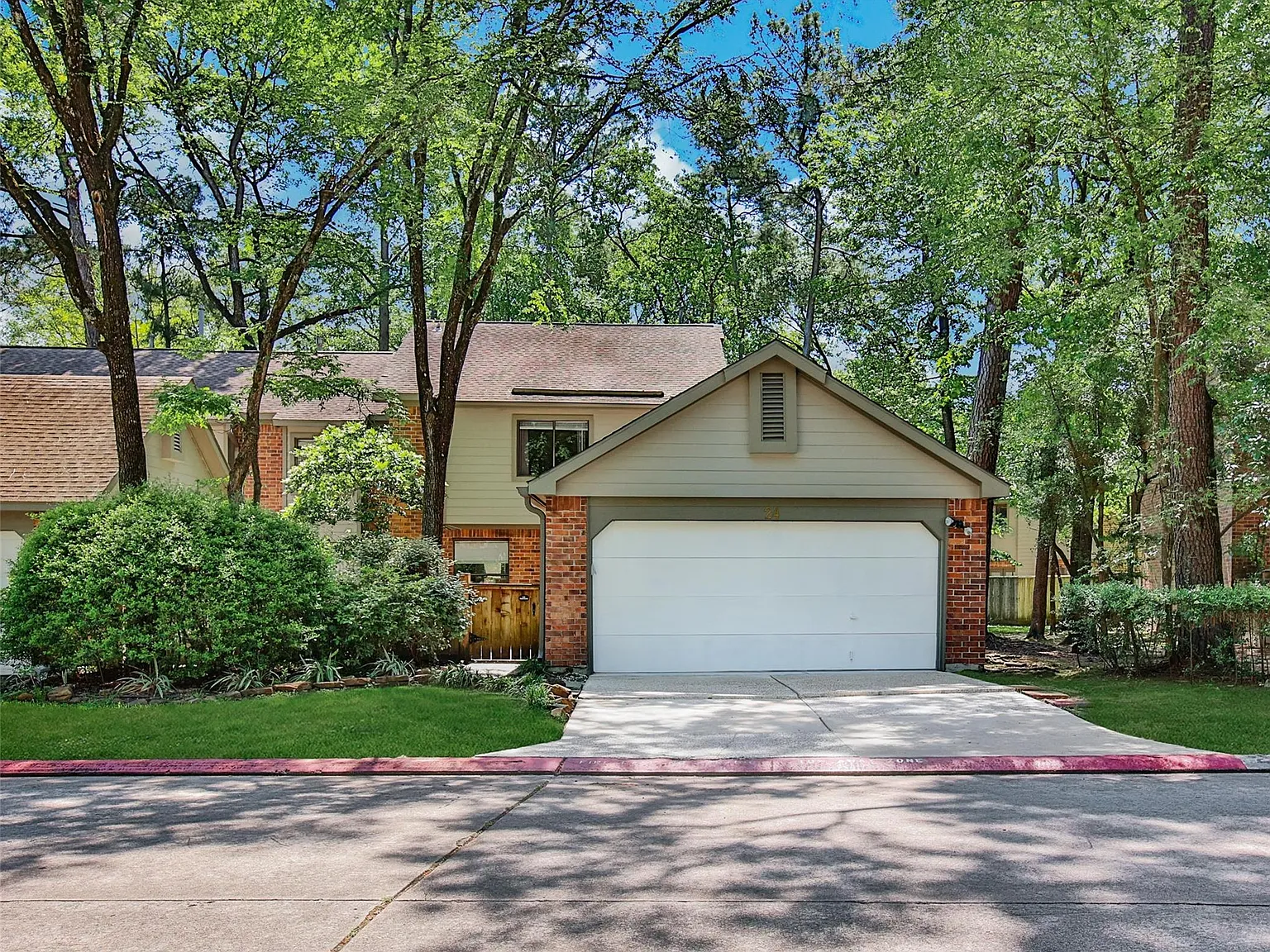 3 bed, 1.5 bath, 1469 sqft, $1,895 — Photo 1