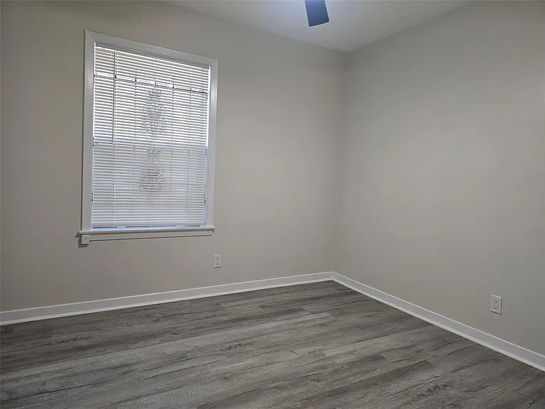 10518 Royal Oaks Dr — Photo 7