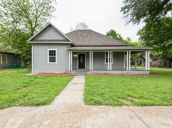 902 N Commerce St, Gainesville, TX 76240