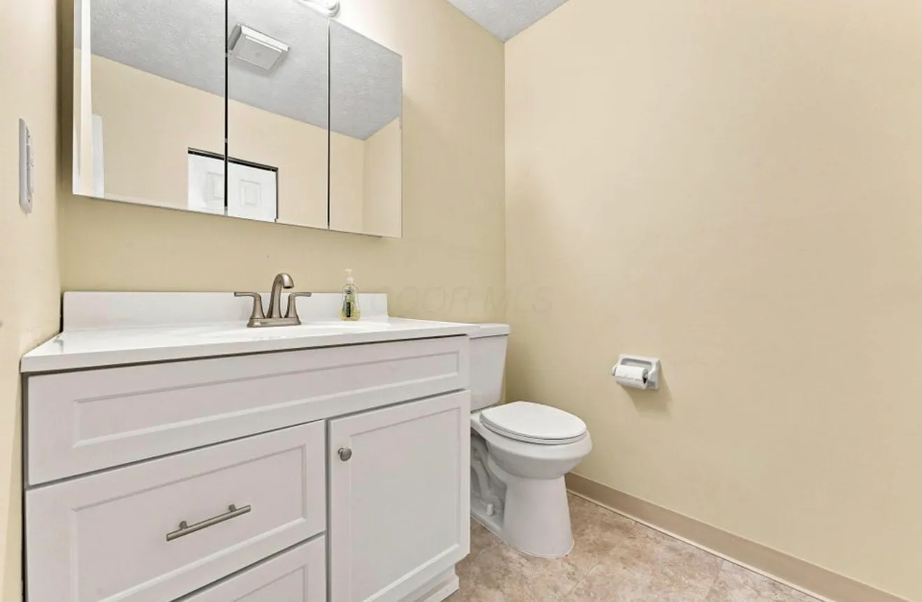 3 bed, 1258 sqft, $1,800 — Photo 4