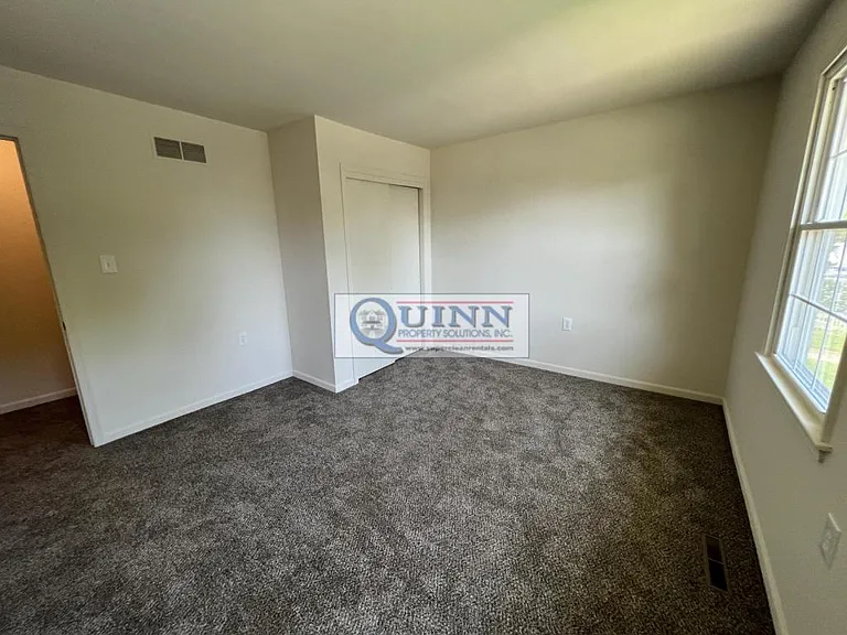 134 E Village Rd — Photo 10