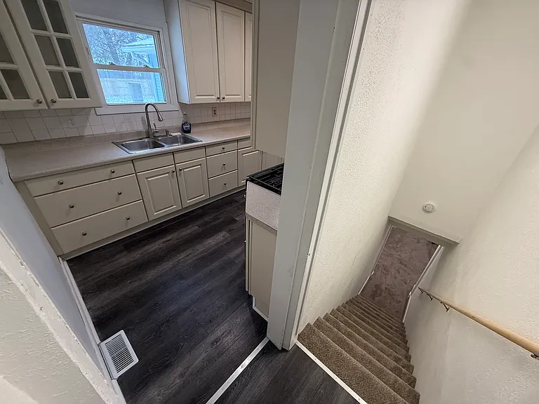 8830 Balmoral St — Photo 11