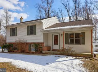 457 Dead End Rd, Lititz, PA 17543