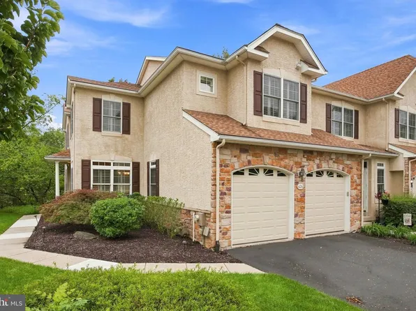 626 Greycliffe Ln, Lower Gwynedd, PA 19002