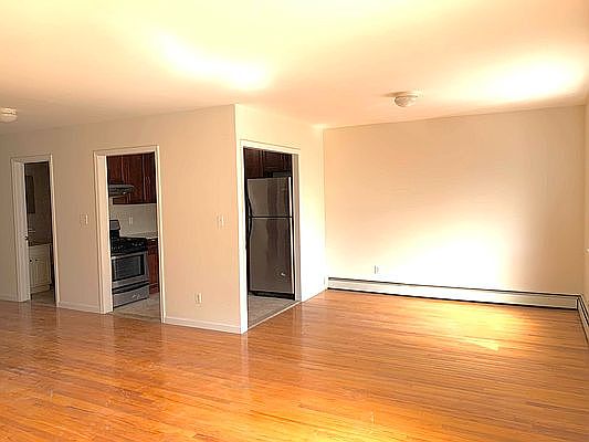 3rd image of 35-16 32nd St #3