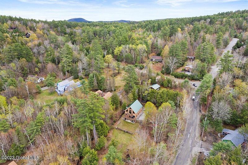 5th image of 44 Lakeview Drive