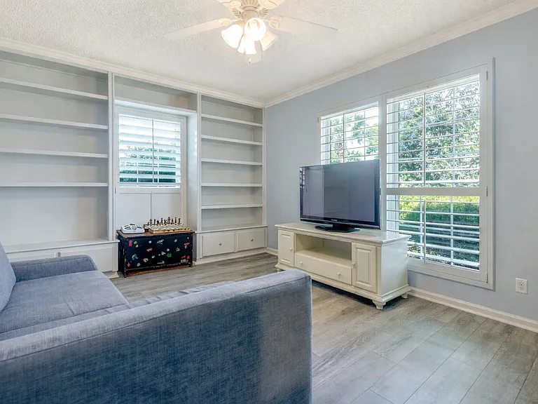 3019 Keats Dr — Photo 15