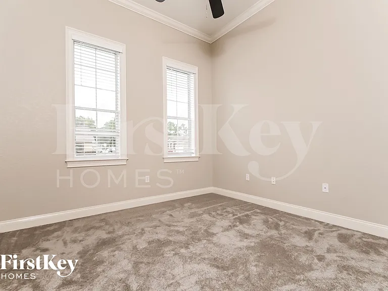2528 Iris Ann Dr — Photo 10