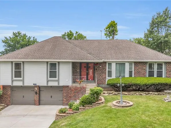 1707 E 97th Ter, Kansas City, MO 64131
