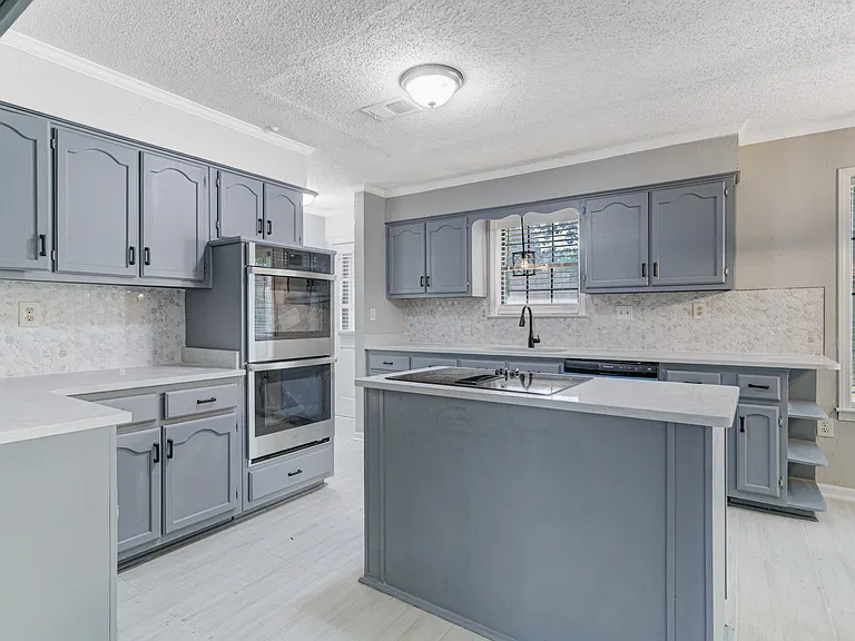 7801 Autumn Creek Dr — Photo 7