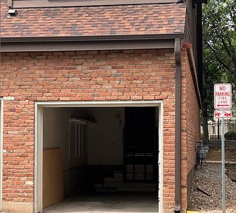 2nd image of 810 S Vance St APT A