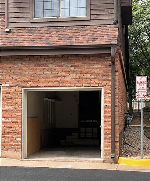 810 S Vance St #A — Photo 2