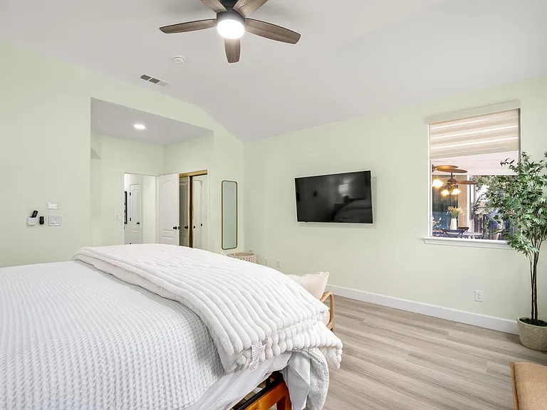 W Fir Ave — Photo 18