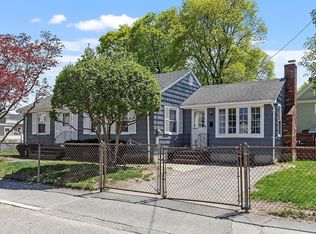19 Cosgrove St, Lowell, MA 01852