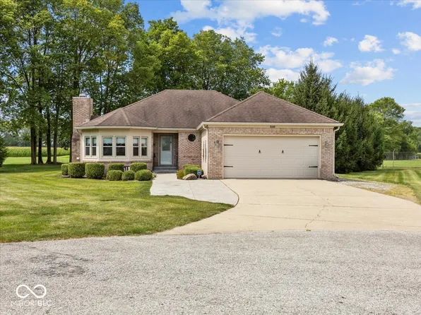 519 S Locust St, Morristown, IN 46161