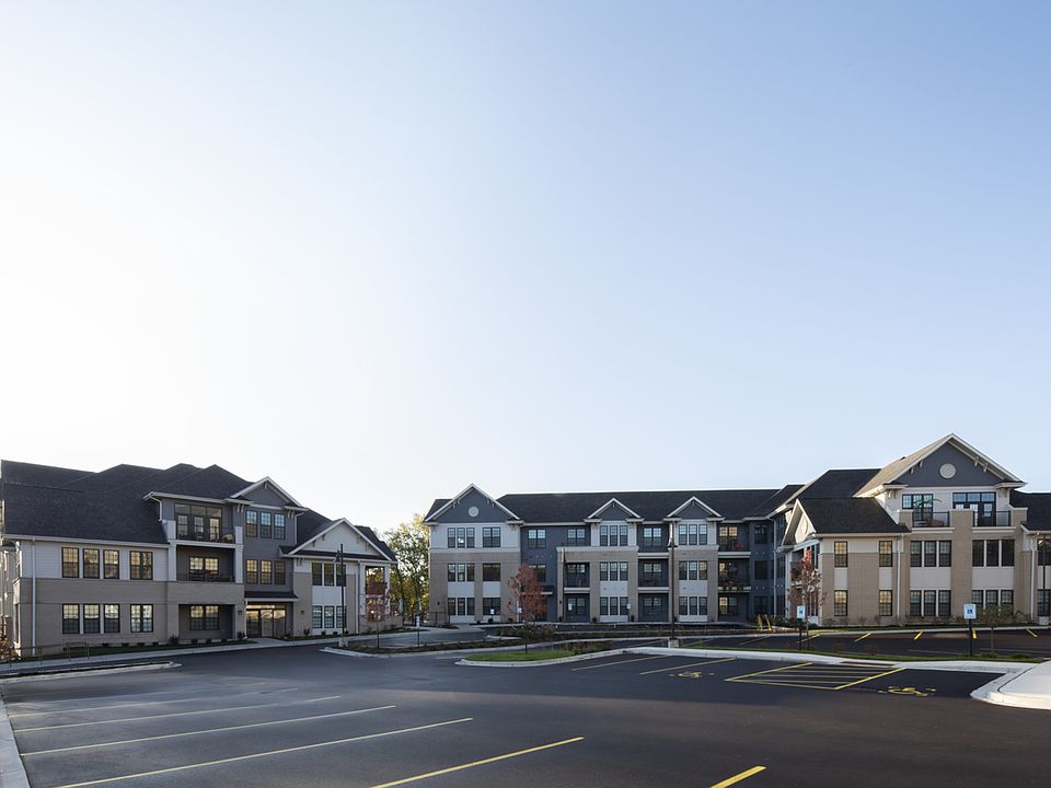 Arrabelle Apartments Exterior Buildings And Surface Lot Parking